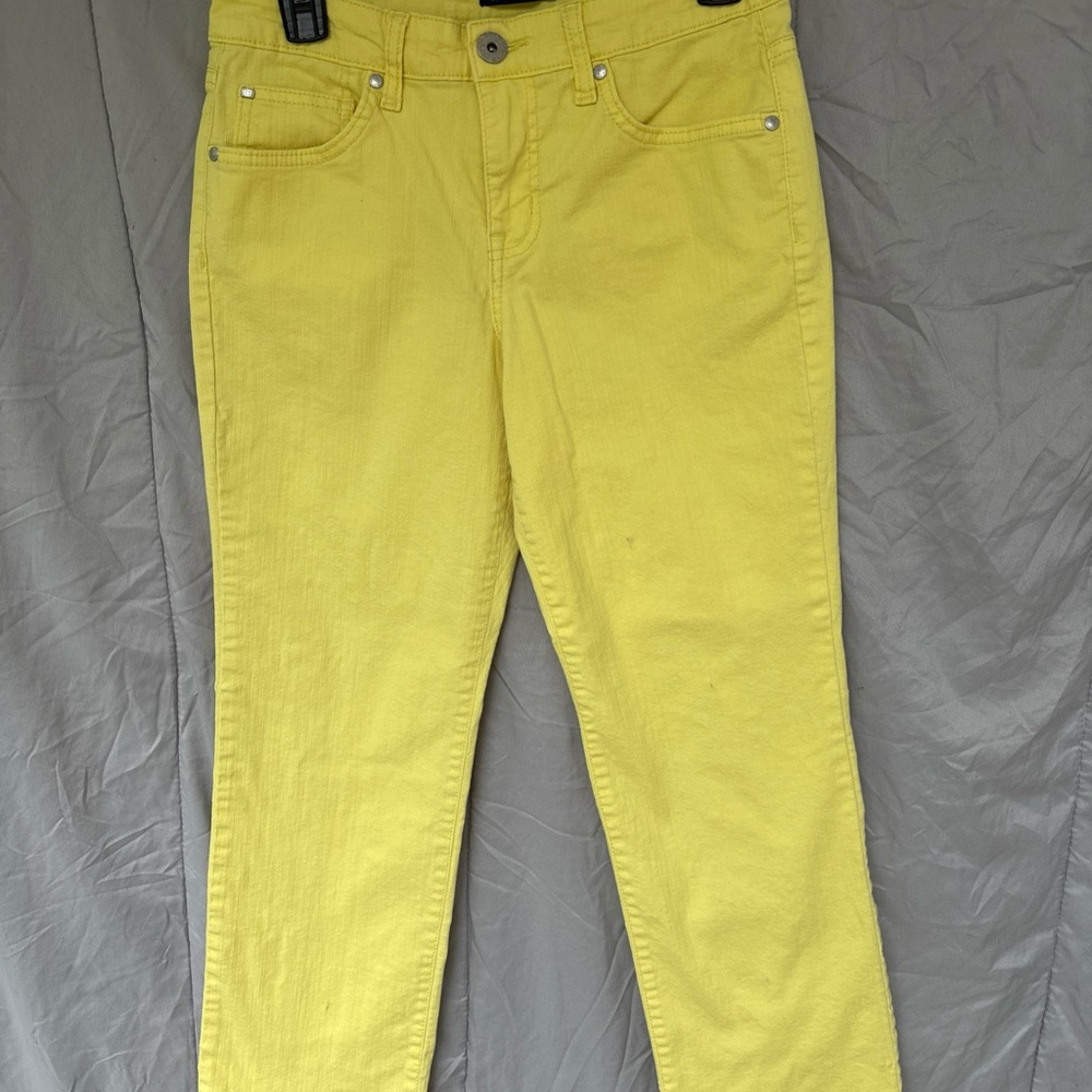 Bandolino Yellow Ankle Cropped Jeans Vibrant Style
